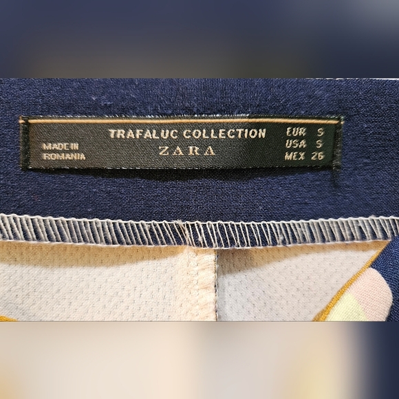 Chic Women's Yellow and Blue Mini Skirt - Picture 4 of 10